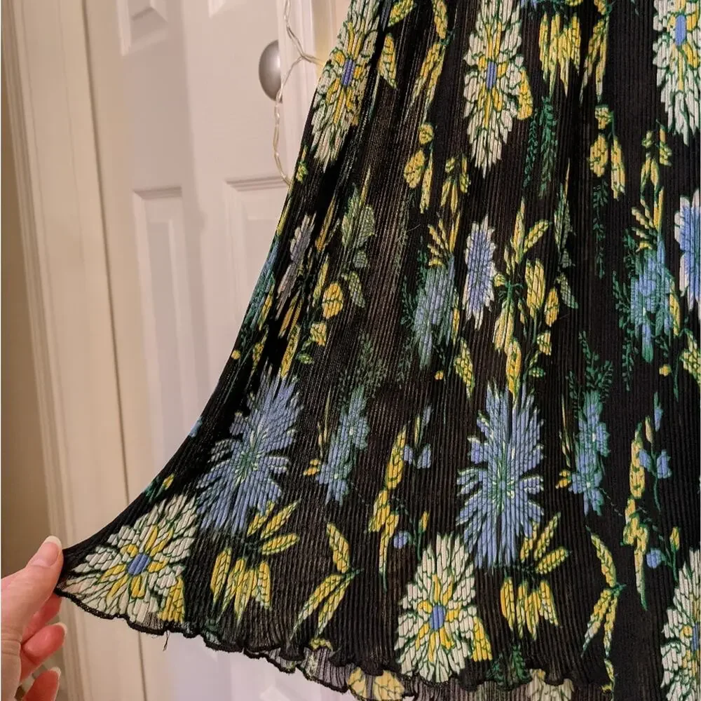 Zara Floral Pleated Dress Size XS - Picture 6 of 10
